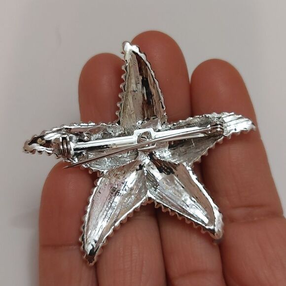 Realistic Looking Sea Starfish Silver Tone Brooch Pin - Picture 4 of 5